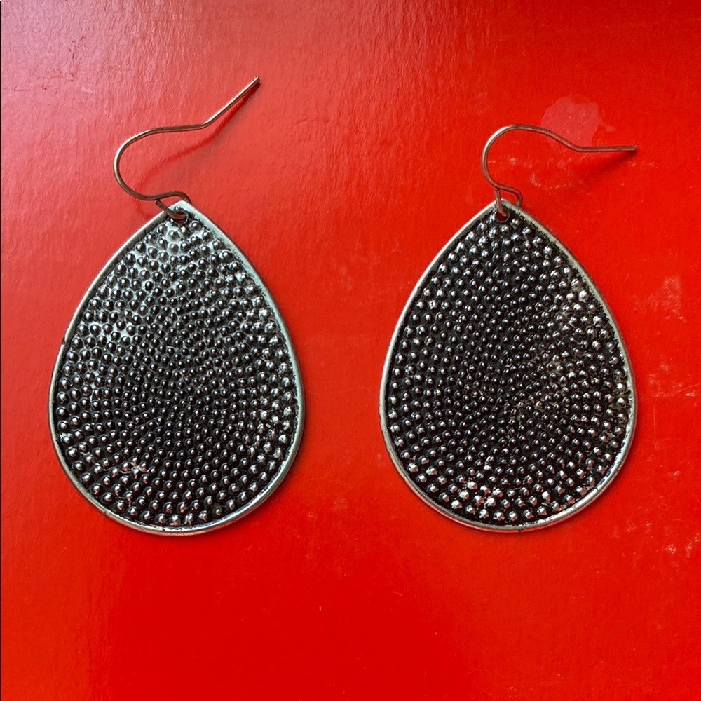 Elegant Silver Teardrop Earrings